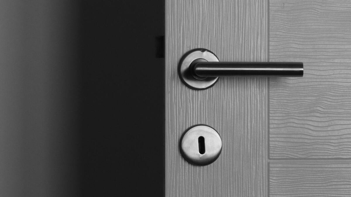 Drzwi prawe czy lewe? | Kt&oacute;re wybrać, jak rozr&oacute;żnić