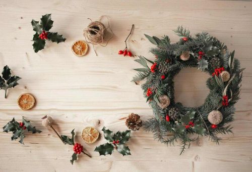Wianek świąteczny na drzwi | Znaczenie, jak zrobić