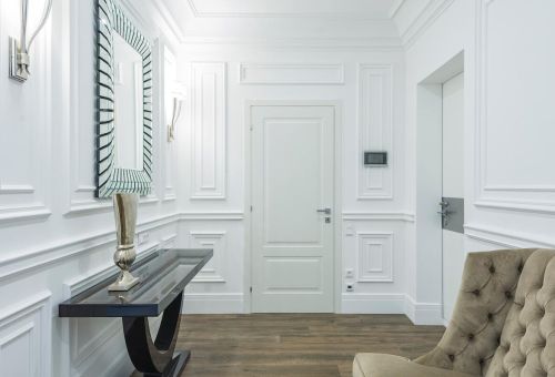 Jak odnowić drzwi z okleiny? | Poradnik