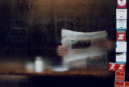 Dlaczego okna parują? Sposoby jak zapobiec parowaniu okien w domu